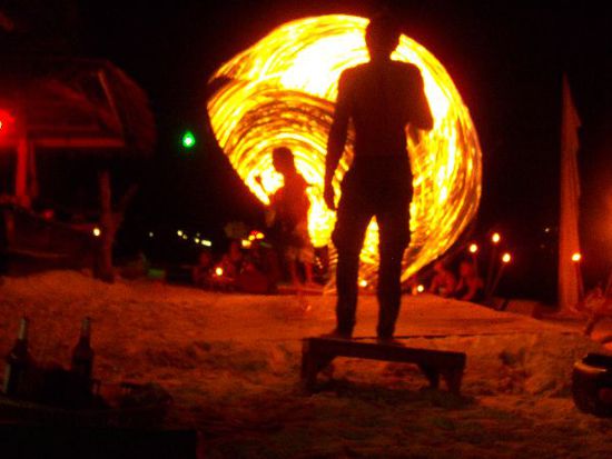 und auch diesmal wieder Carpe Diem und Feuershow - na, will wer Seilspringen?