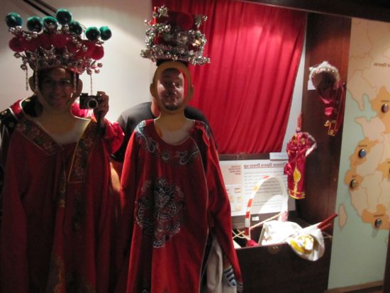 chinesisches OpernsaengerInnen-Styling