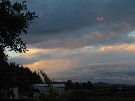 Sonnenuntergang mit Ufo