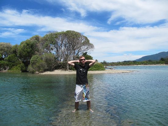 Steg bei Flut...spaeter war er dann fast frei von Wasser