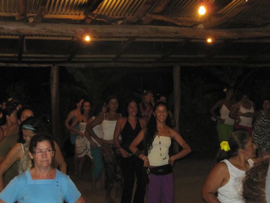 die Frauen beim Shaken