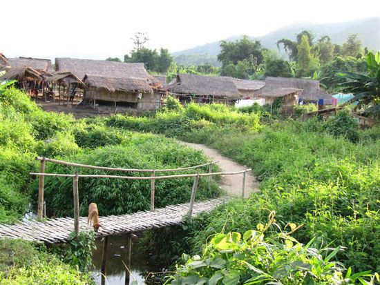 Longnek Karen Dorf / Menschenzoo