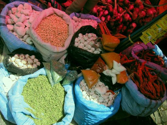 die weissen Steine auf dem Bild sind uebrigens Kartoffeln