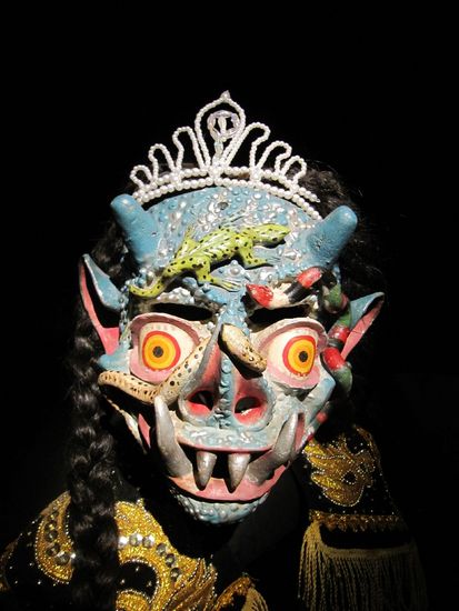 diese Maske ist fuer die Diablada und symbolisiert Gier (Todsuende) - und tanz mit dem Teufel im Fasching