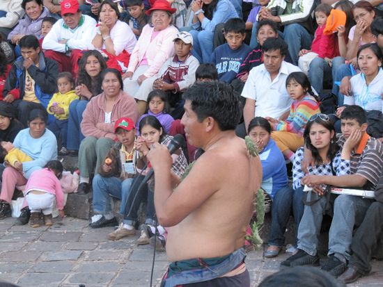 der mit dem Kaktus im Rücken hat sich das Seil durch die Nase gezogen 