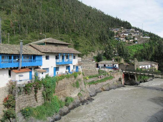 Nächsterstopp in der Kartoffelhauptstadt Paucartambo  Na bitte, es gibt immerhin 300 verschiedene Sorten