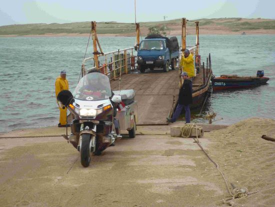 Die Luxusfähre für max. 2 Fahrzeuge