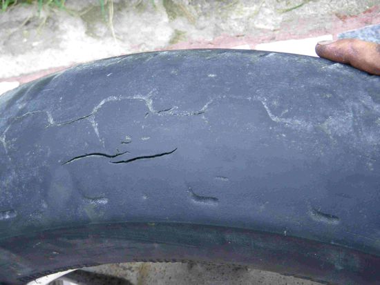 Der Reifen musste dringend runter