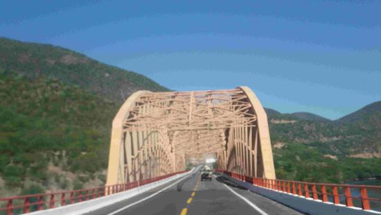 Eine schöne Brückenkonstruktion