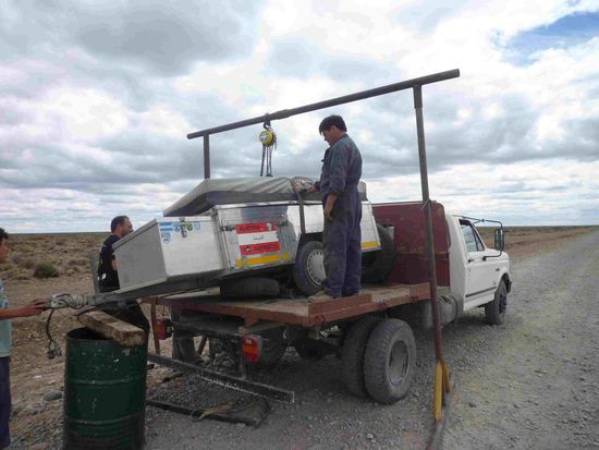 Endlich oben - nun ist die Achse abgerissen und der Reifen hängt nur mehr am Bremsseil
