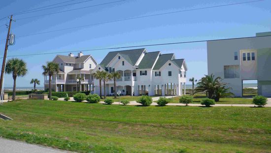 Wunderschöne neue Anlagen am Strand