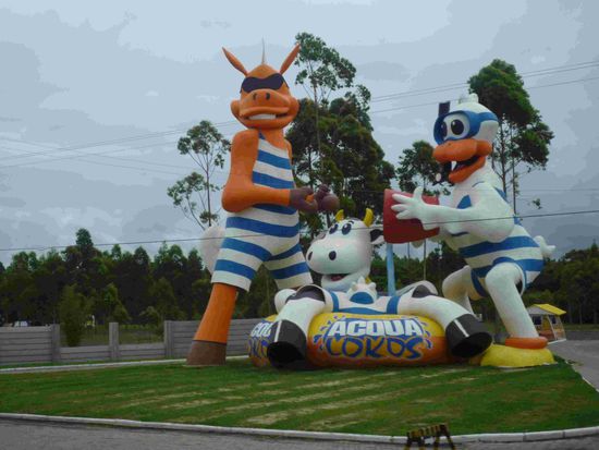  Leider hatte der Aquapark noch geschlossen - sonst haett ich wieder mit meinem kleinen Kind rutschen gehen muessen