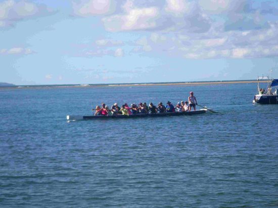 Alle im Gleichschlag oder sagt man synchron 