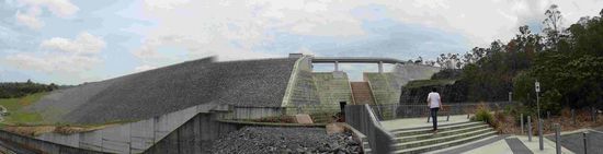 Der Damm von der Rückseite