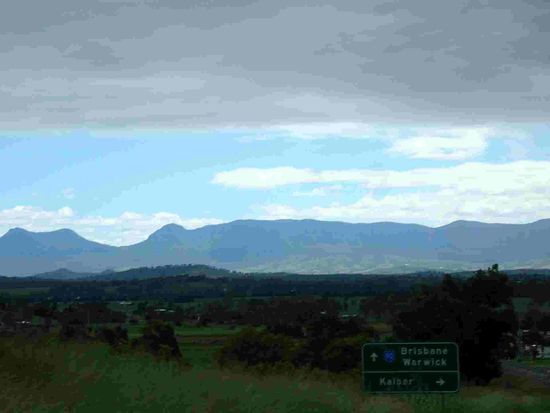 Ein schwarzes Wolkerl zieht auf  