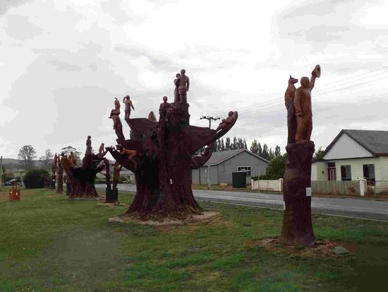 Die geschnitzten Bäume von Legerwood