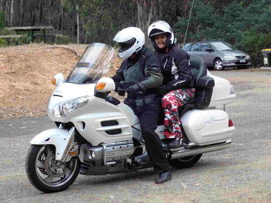 Fam. White auf ihrer Whitey 