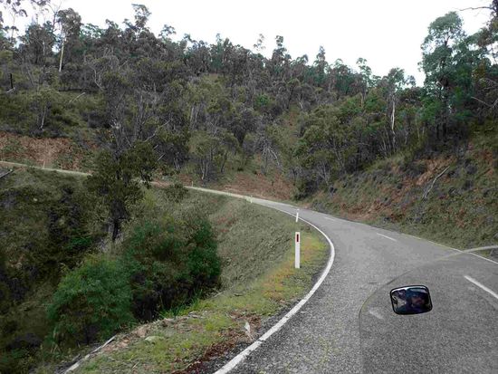 Eine Kurve jagt die nächste 