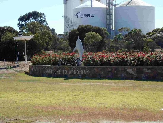 Auf der Rückfahrt statten wir Arno Bay einen Besuch ab 