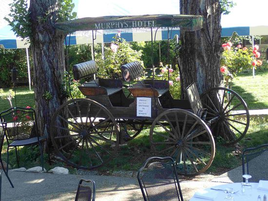 Vor 120 Jahren währen wohl so zur Sonntagsausfahrt gefahren