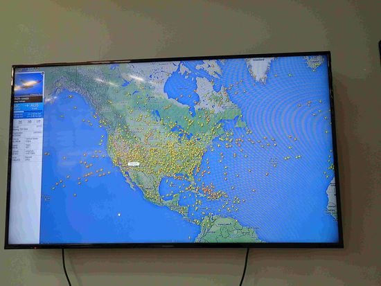 Hier kann man alle Flieger sehen welche gerade über Nordamerika am Himmel sind 