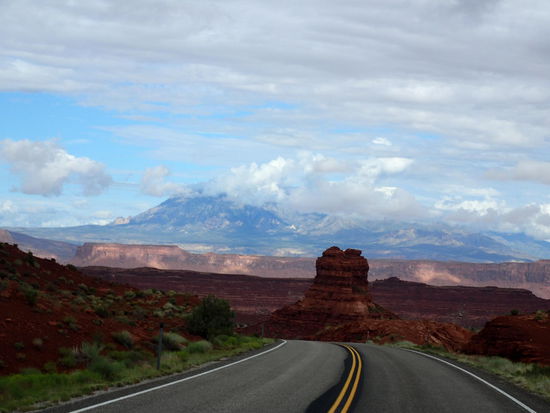 Wunderschön aufgrund er Morgenwolken