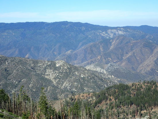 Aber dann auch wieder karstig, aber nicht weniger schön