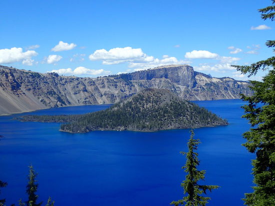Blick auf den See - der ist wirklich so blau