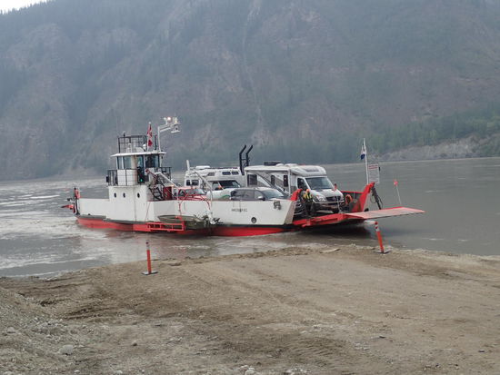 Da müss ma rauf über den Yukon River