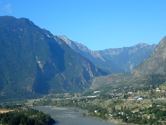 Ins Laund eini schauen 