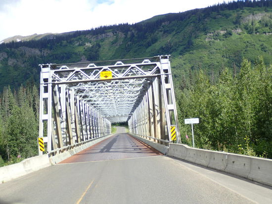 Der Belag auf dieser Brück.....