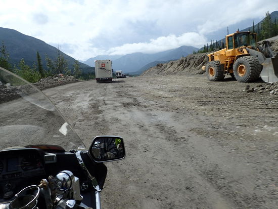 Oh ja, wieder mal Baustelle mit Matsch