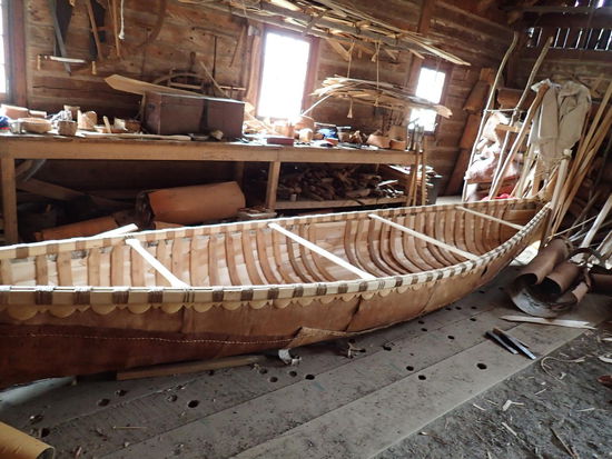 Die Kanubauer sind hier am Werk