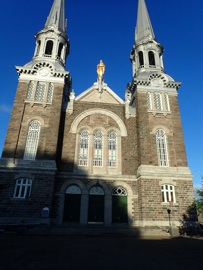 Hier gibt es viele wunderschöne Kirchengebäude