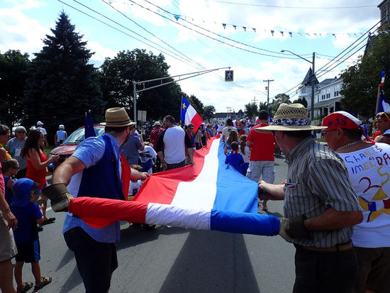 Die Flagge wird ausgerollt