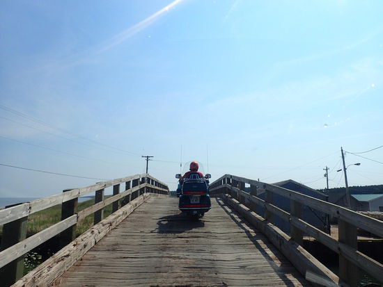 Die Brücke dürfte schon ein paar Jahre am Buckel haben 
