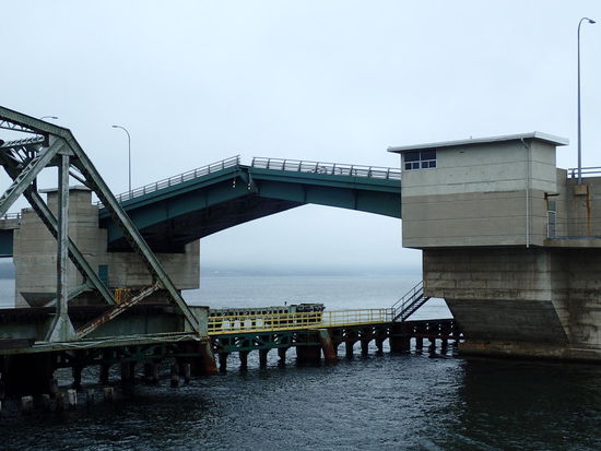 Segler durch und langsam geht sie wieder zu