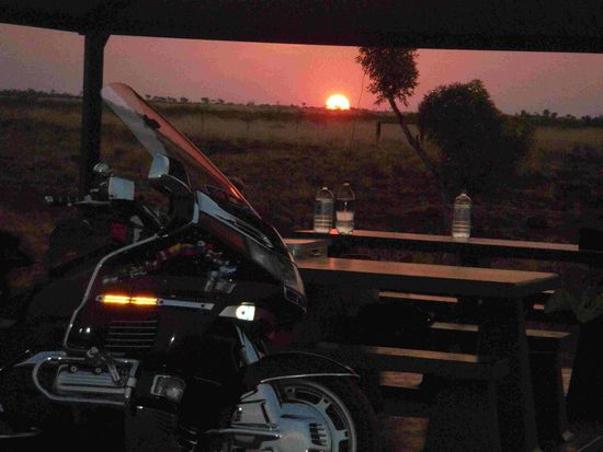 ......und wieder einer dieser unbeschreiblichen Sonnenuntergänge