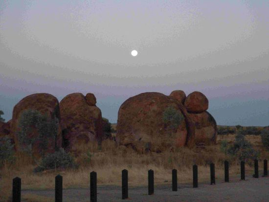 .....und der Mond geht auf