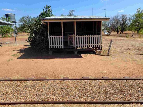 Das Wartehäuschen am Bahnhof