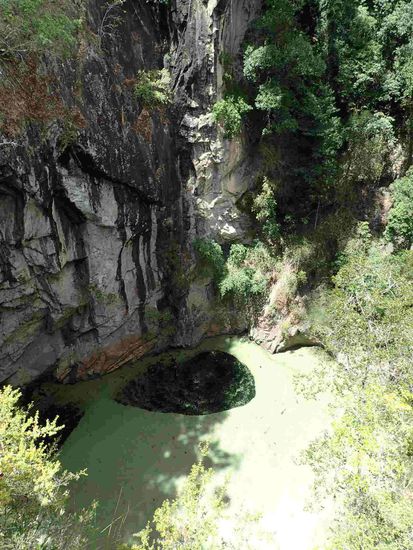 Blick in den Krater des Mount Hypipamee