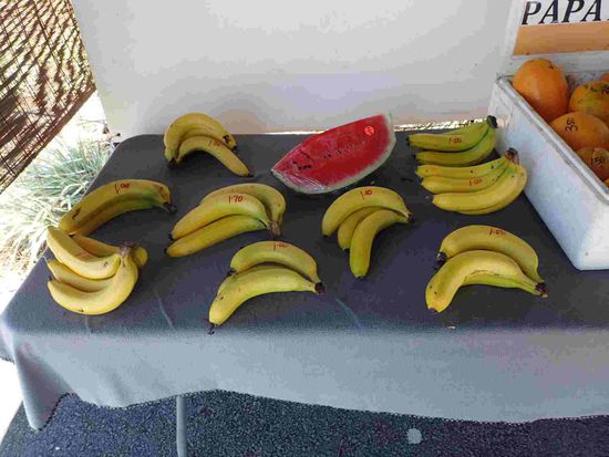 Frisches Obst am Straßenrand