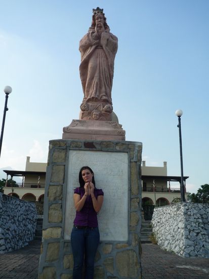 alle die Nicole kennen wissen, dass sie normalerweise nicht so fromm ist 