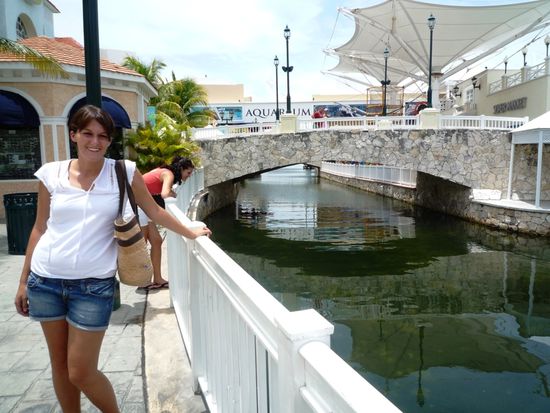 Einkaufsmeile in Cancun