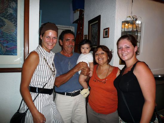 Christinas Gastfamilie... Humberto, Flora und das Enkeltöchterchen Sophia. Supenette Leute