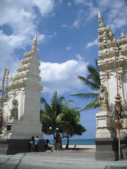 Zugang zum Kuta Beach