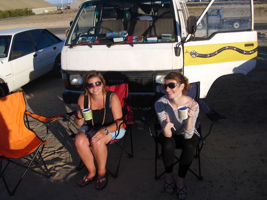 Sektgenuss beim Sonnenuntergang