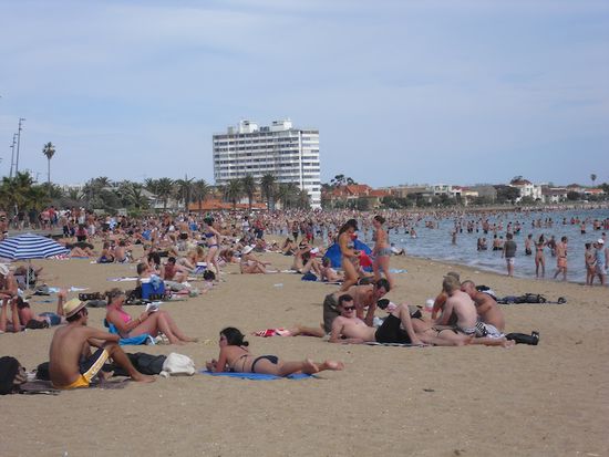 Am St. Kilda Beach in Melbourne- wir haben es dort nicht nur wegen der Hitze nicht lange ausgehalten...