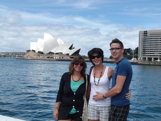 Wir drei vor dem Opera House in Sydney