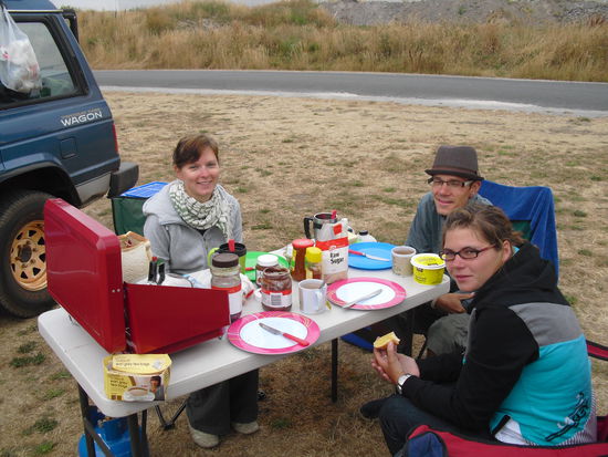 Beim Fruehstuecken mit Thomas und Marina